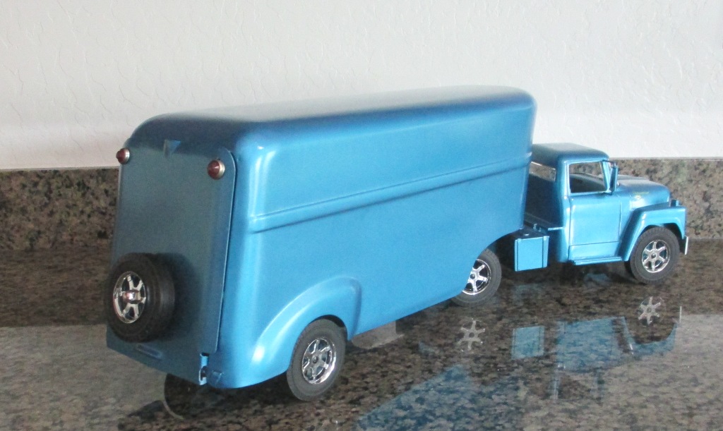 ErtlIHLoadstarCustomBlueRR3-vi.jpg