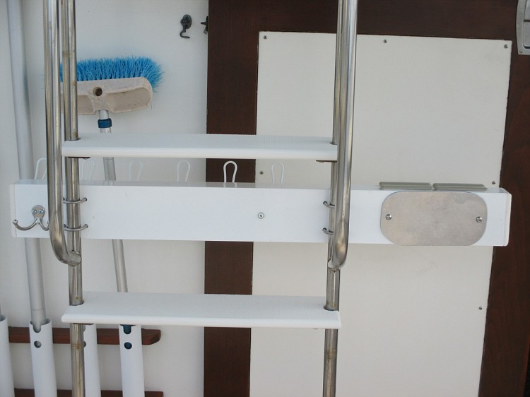 Outboard Motor Hanger...> Trawler Forum