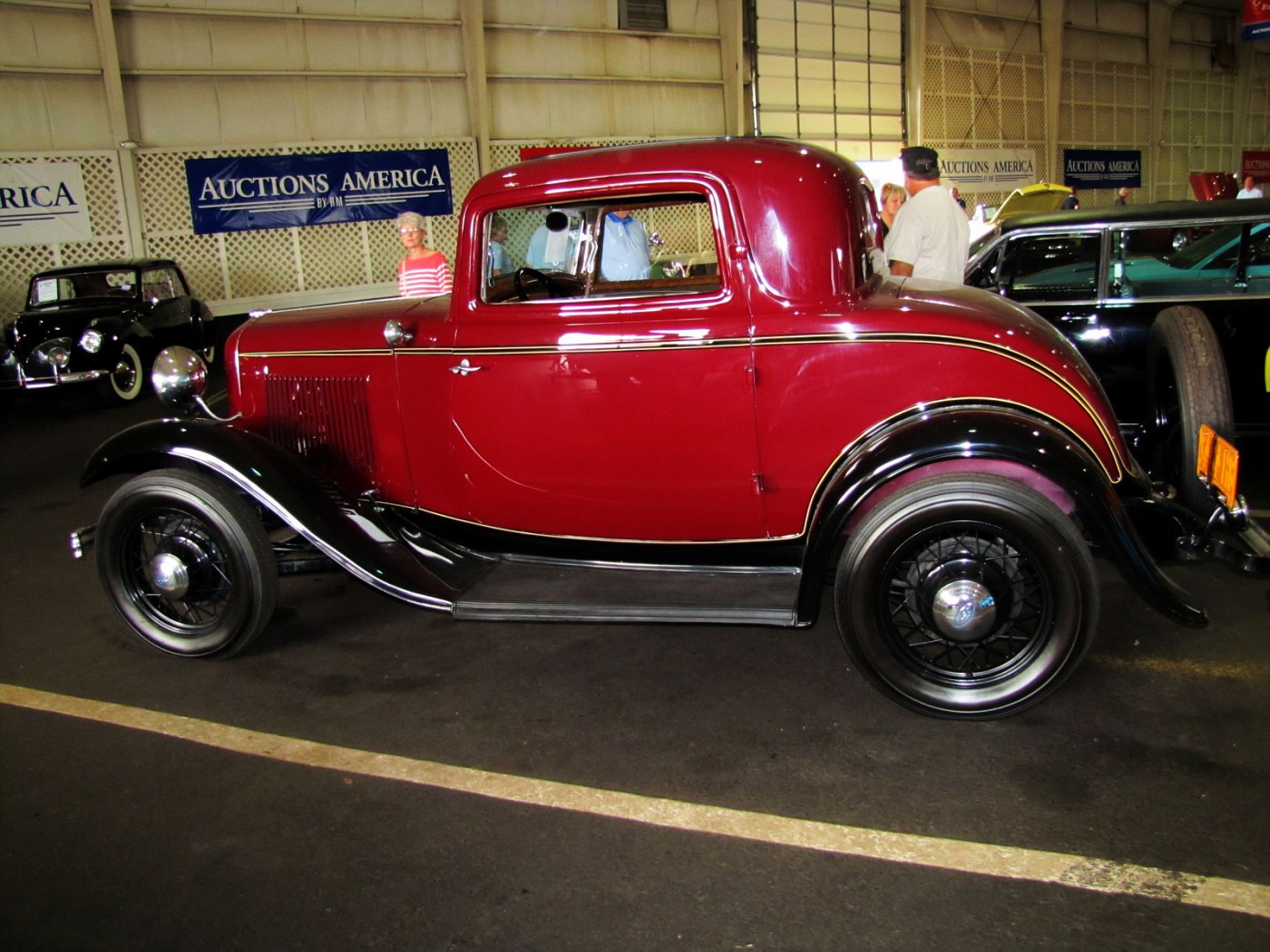 Auburn1932FordModelB3window2-vi.jpg