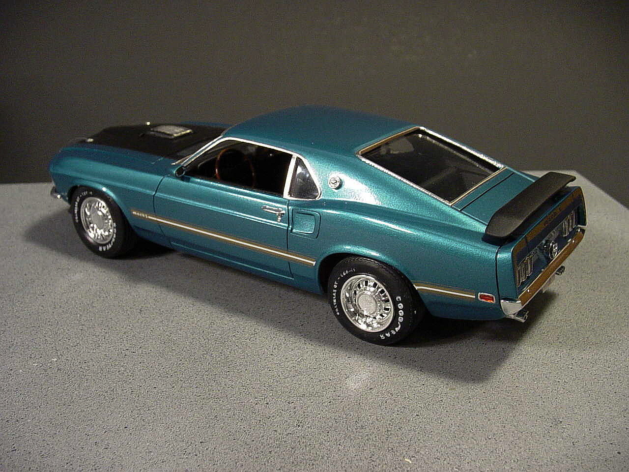 69mach1edit-vi.jpg