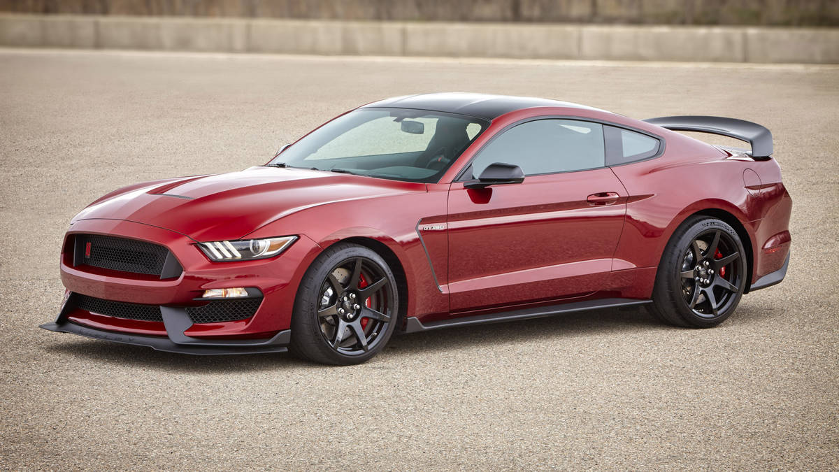 17shelbygt350r_rubyredmetallic1-vi.jpg