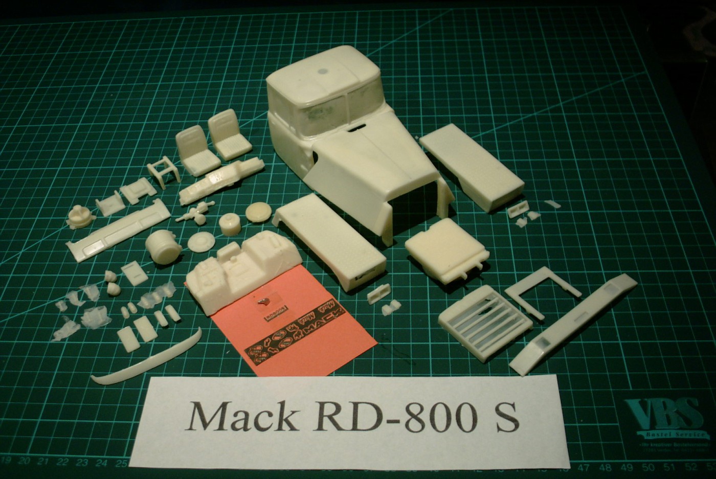 MackRD800SResnKit-vi.jpg