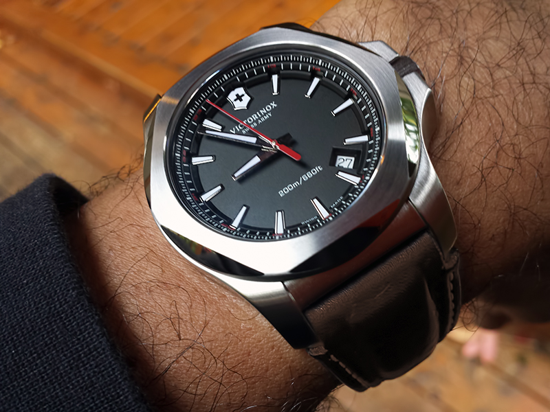 Watchlords • View topic - Victorinox INOX Super Tough Rubber Strap Watch