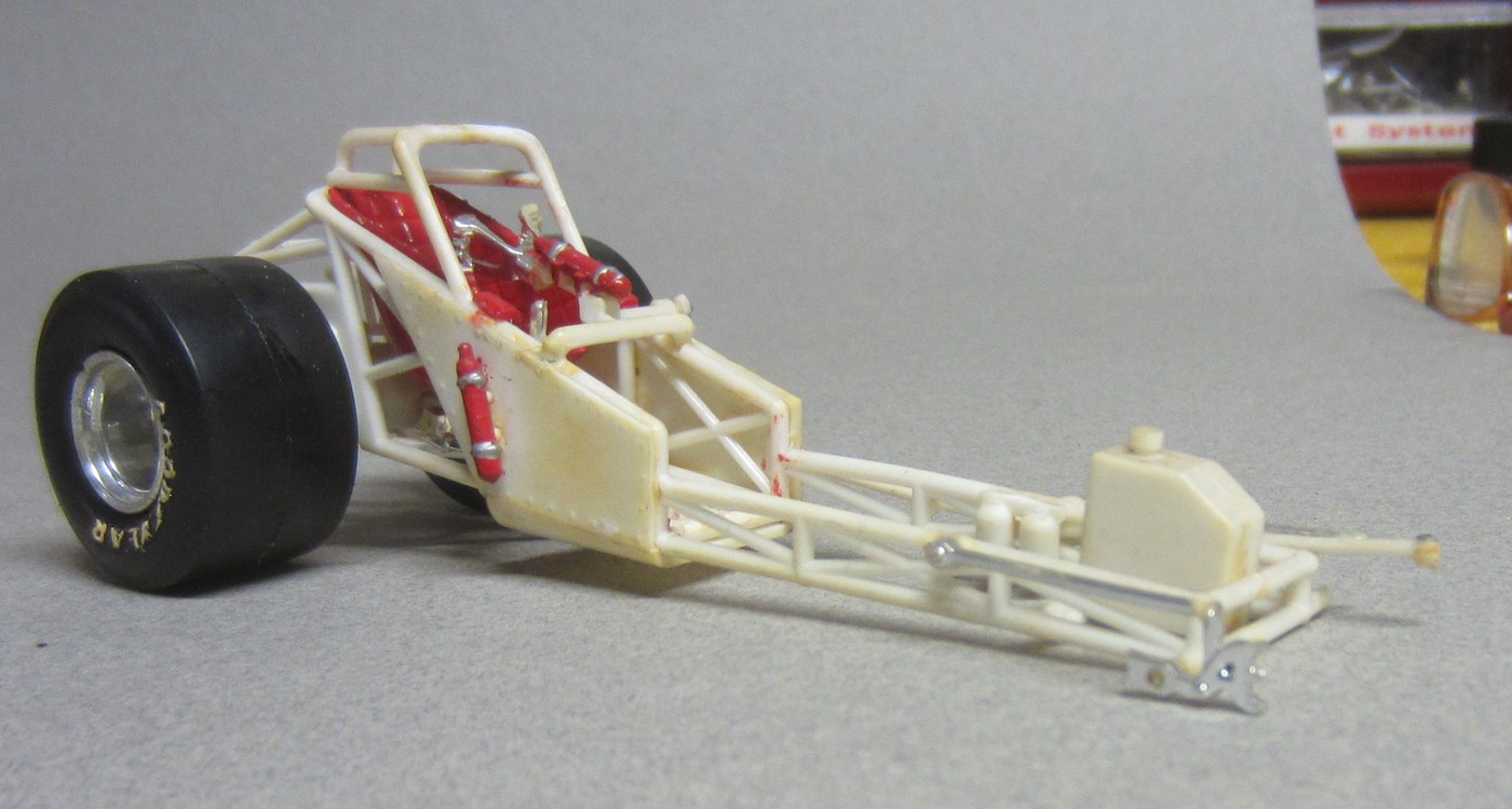 Hoping that someone can ID which kit this funny car chassis is from…maybe the AMT Pinto/ Bobcat