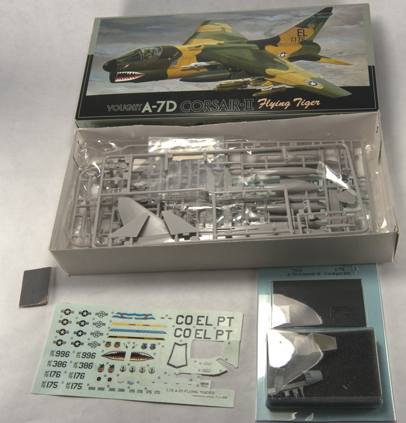 1/72 Fujimi A-7D Corsair II 76th TFS 23rd TFW - Work in 1/72 Fujimi A-7D Corsair II 76th TFS 23rd TFW - Work in