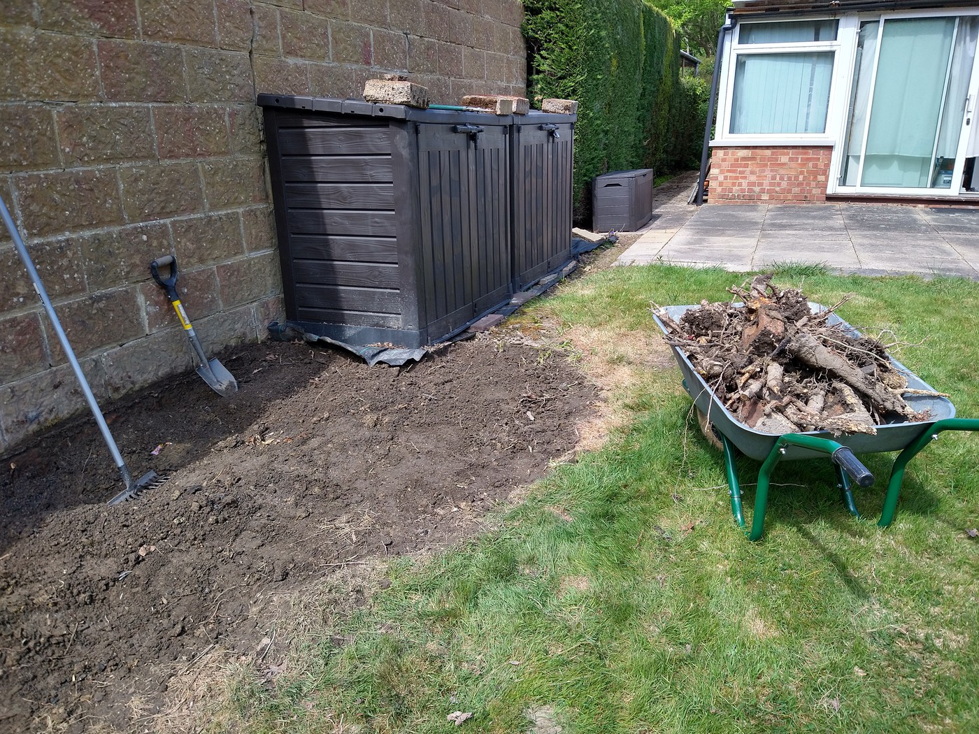 Boundary wall in neighbour's garden - a question for Equus? - Page 2 ...