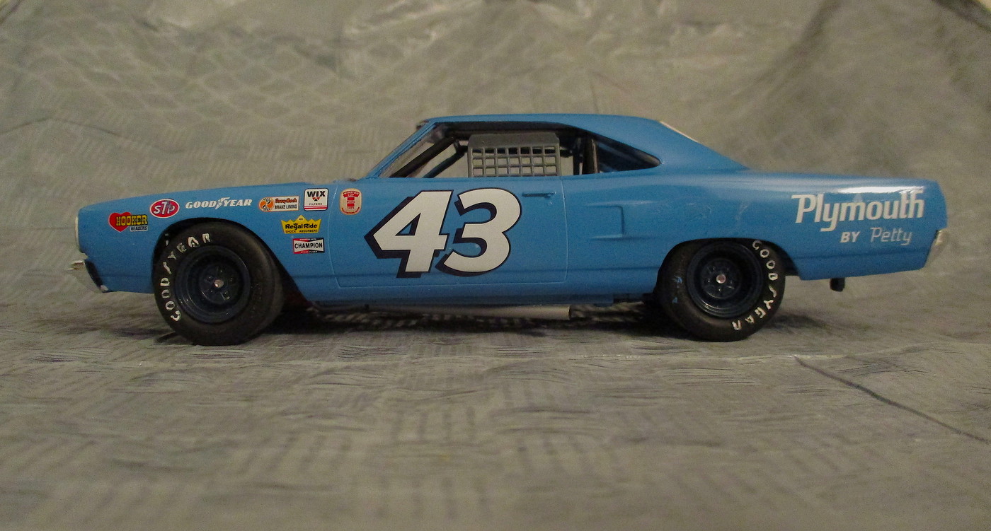 Here are some 426 hemi's and some 426 wedge's in the NASCAR cars. All