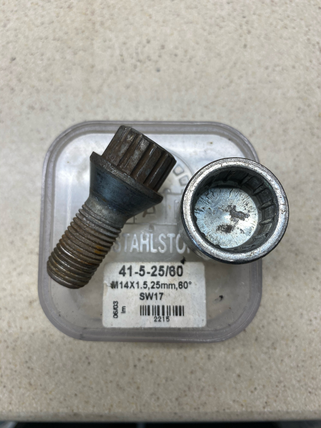 For Sale RAD wheel locks [14x1.5x25 CONE]