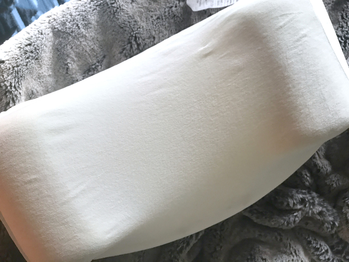 The Aula Pillow With A Pillowcase - Sleep And Glow