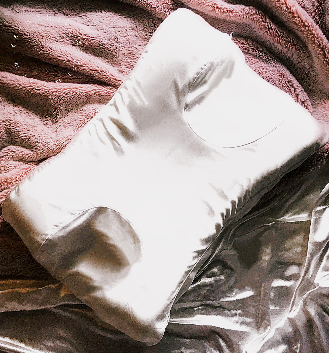 Get Your Glam Rest with Sleep & Glow Pillow! – Unboxing Beauty