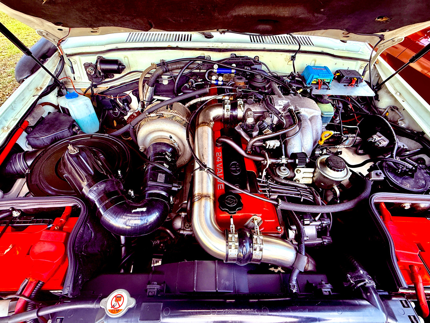 Why Every Automaker Is Quietly Bringing Back The Inline-Six Engine ...