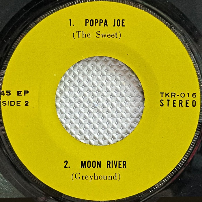 Middle Of The Road Sacramento Thailand side 2