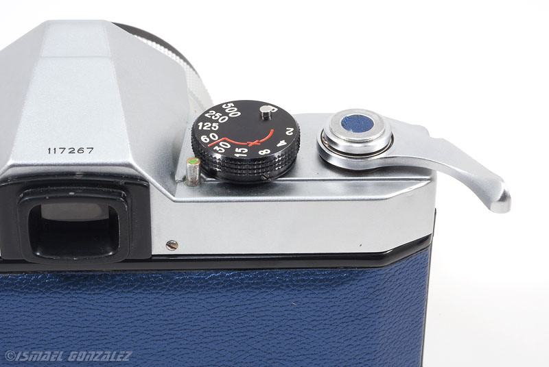 Mild custom 1965 Petri V6: It's a camera, not a car - PentaxForums.com