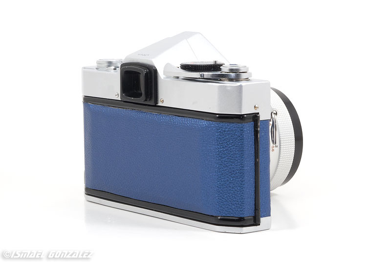 Mild custom 1965 Petri V6: It's a camera, not a car - PentaxForums.com