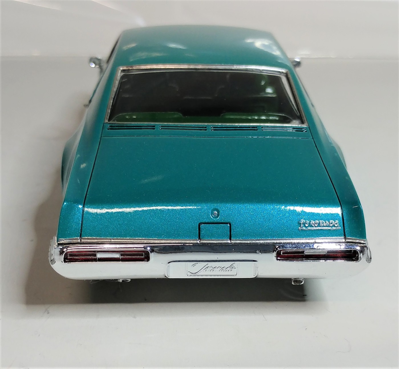 Jo-Han Model Kit 1970 Oldsmobile Hardtop Toronado 1/25 Scale