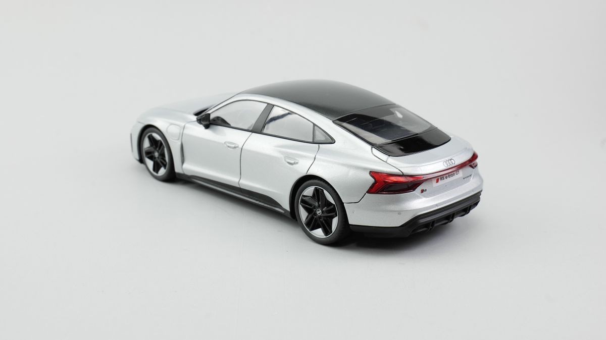 Model Set Audi e-tron GT easy-click-system // Model Sets // Revell