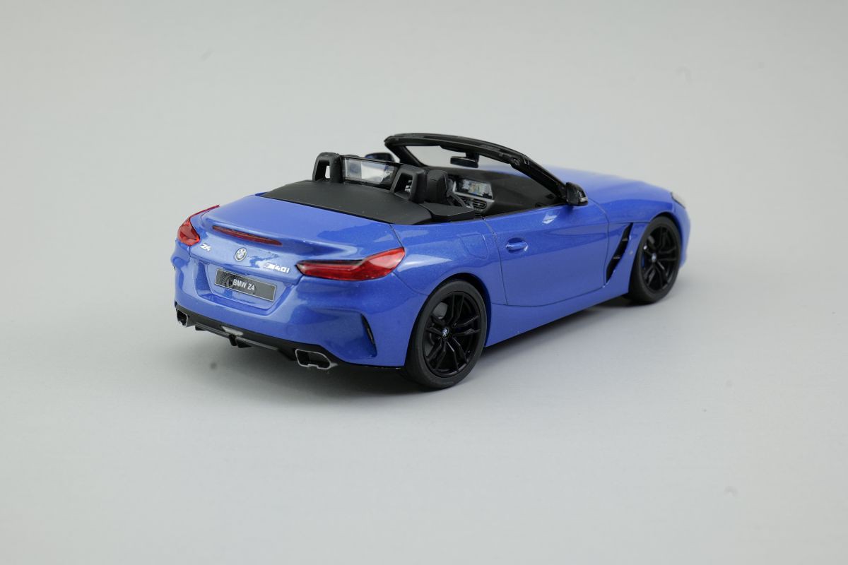 BMW Z4 M40i, Meng Models - Model Cars - Model Cars Magazine Forum