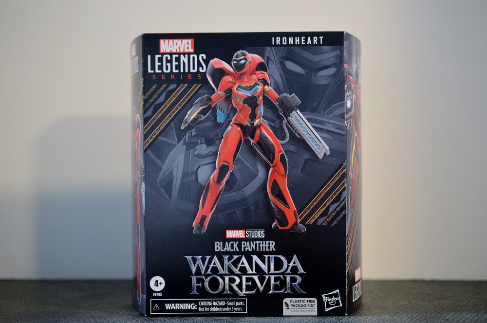 Marvel Legends 1/12 scale Ironheart Deluxe Figure and Hasbro's new plastic free packaging 2v2evwqCCxAChVk